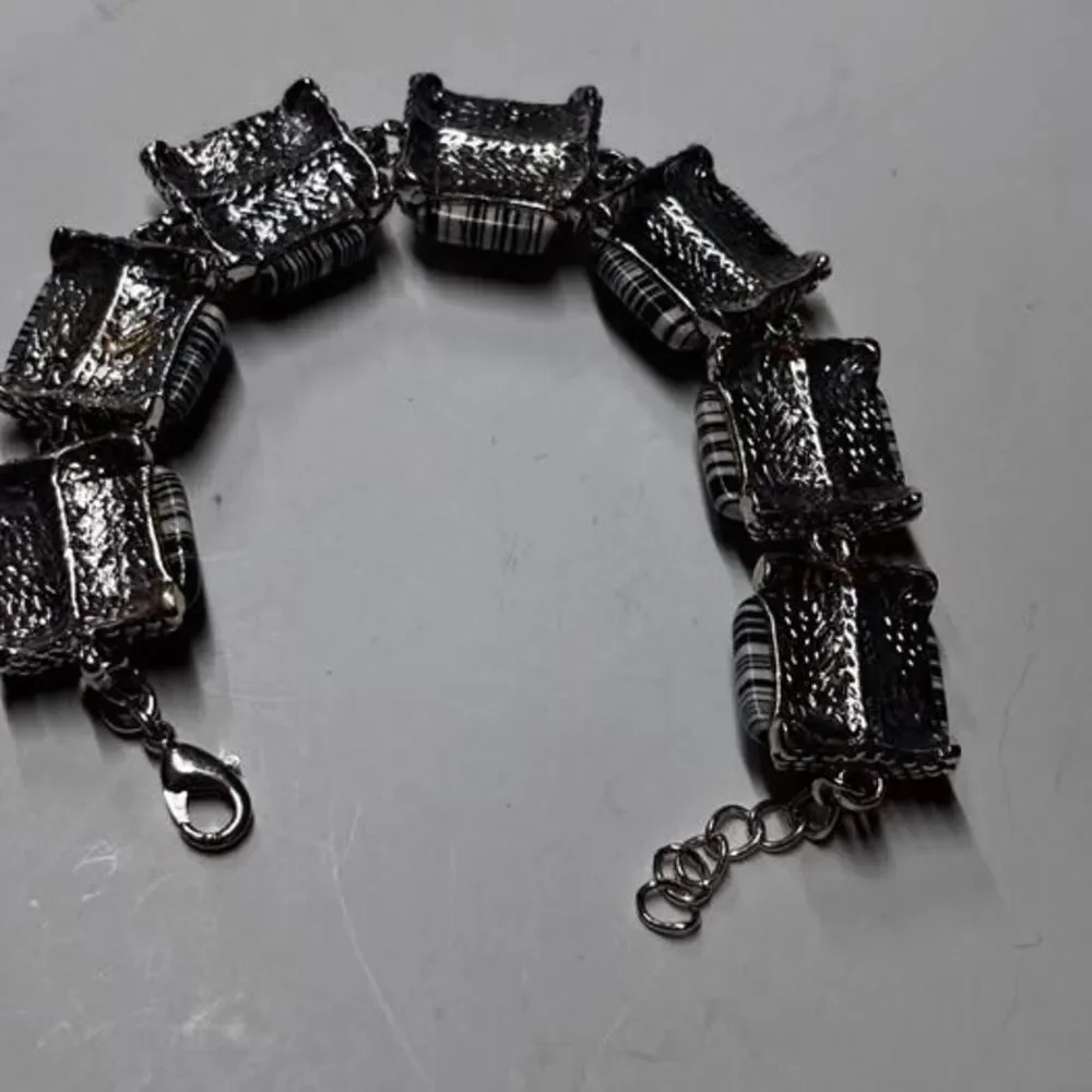 🎁🎁 Free shipping!! Zebra Stripe Cushion Link Bracelet Hard Metal 925 Clasp (No